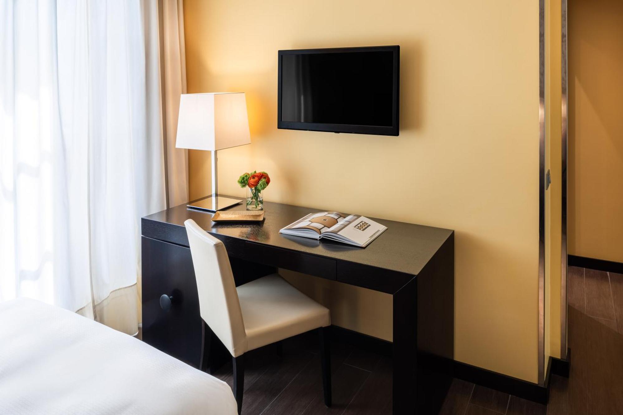 Starhotels Majestic Hotel 4*