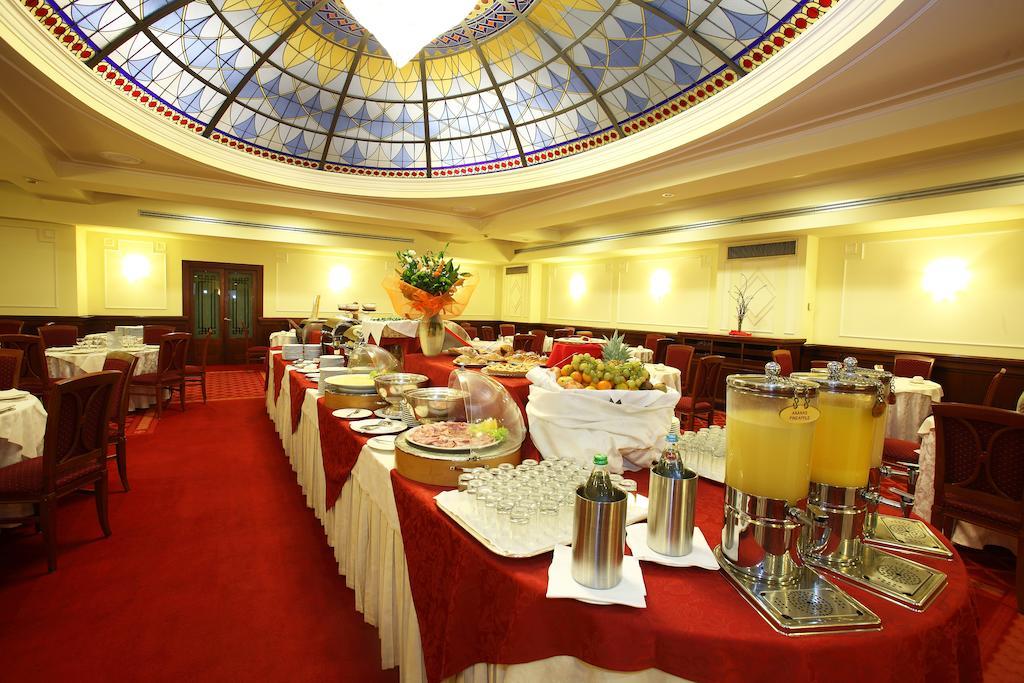 Hotel Starhotels Majestic 4*